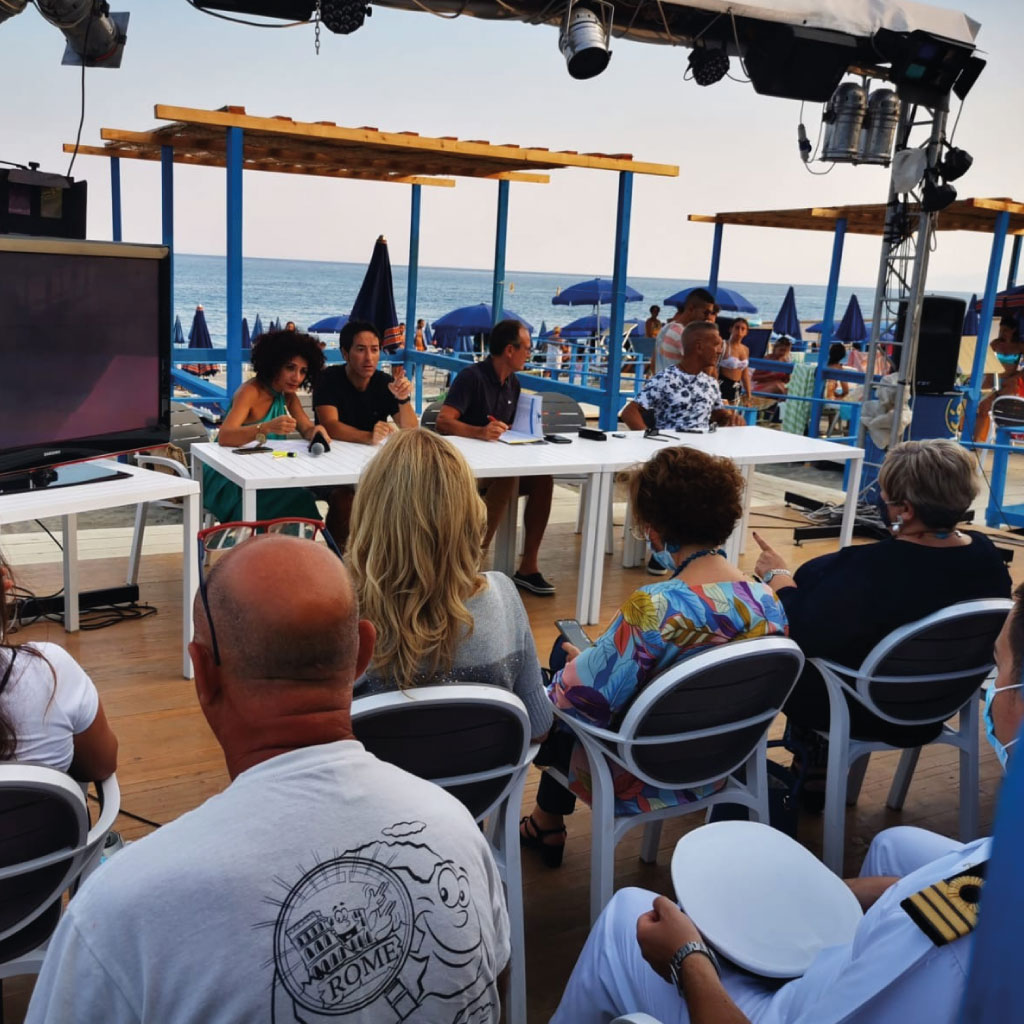 Giro d'Italia a nuoto - Valentino Beach Club